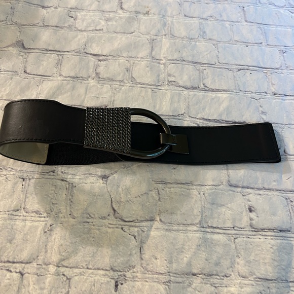 BLACK STRETCH EMBOSSED BUCKLE GUNMETAL WIDE BELT - Picture 8 of 11